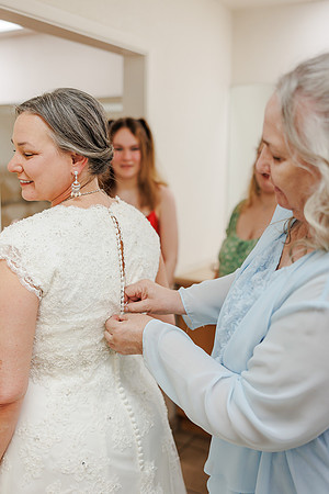 4-EricandHeidi-Leisure-World-Wedding