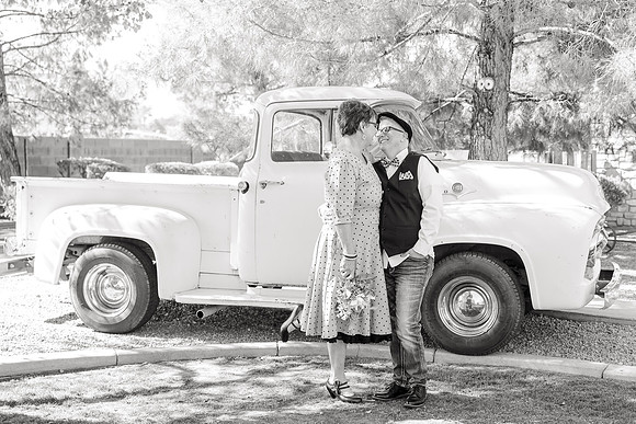 37_karaandkaty_Micah-Carling-Photography