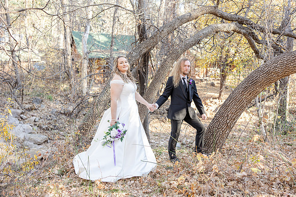 36_HarlanandKatie-Christopher-Creek-Lodge