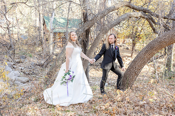 37_HarlanandKatie-Christopher-Creek-Lodge