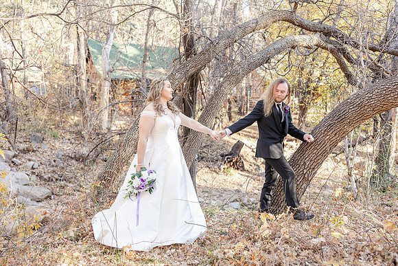 41_HarlanandKatie-Christopher-Creek-Lodge