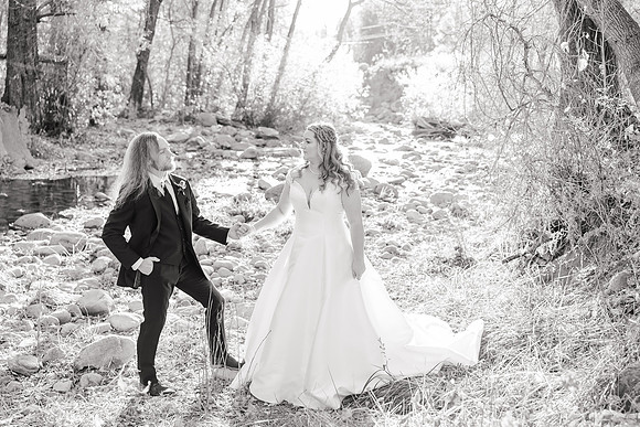 73_HarlanandKatie-Christopher-Creek-Lodge