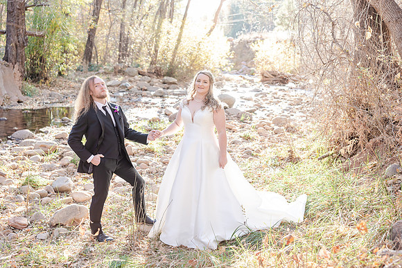 74_HarlanandKatie-Christopher-Creek-Lodge