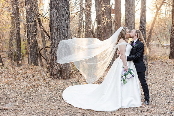 215_HarlanandKatie-Christopher-Creek-Lodge
